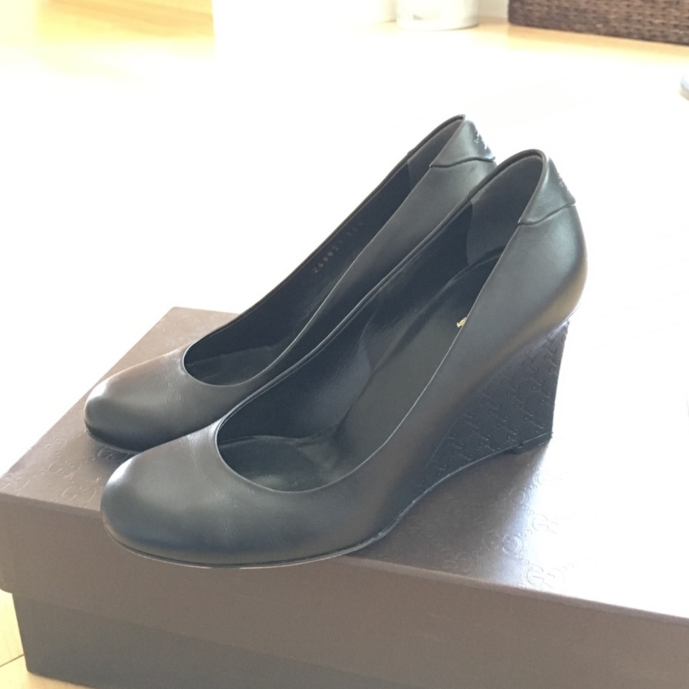 COPY - Gucci Black Leather Wedges ( Gentle use)